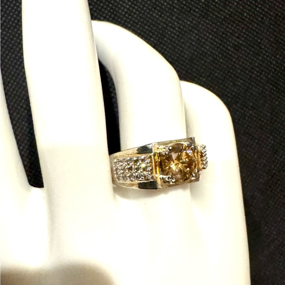 SAMPLES OF YELLOW/ CHAMPAGNE DIAMONDS RINGS - Picture 3 of 12